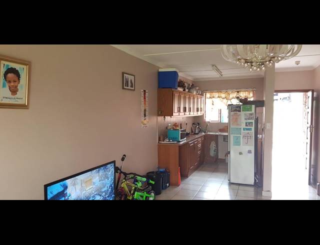 2 BEDROOM TOWNHOUSE TO LET IN PRESTBURY